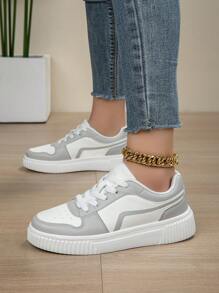 Baskets mode décontractées femme blocs de couleurs, lacets respirants et bas de gamme. Chaussures de skate légères et confortables