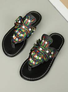 Chaussures pour enfants 2025 Nouvelle mode d'été Bout rond plat tout-en-un Anti-dérapant Sandales de plage mignonnes avec motif abeille