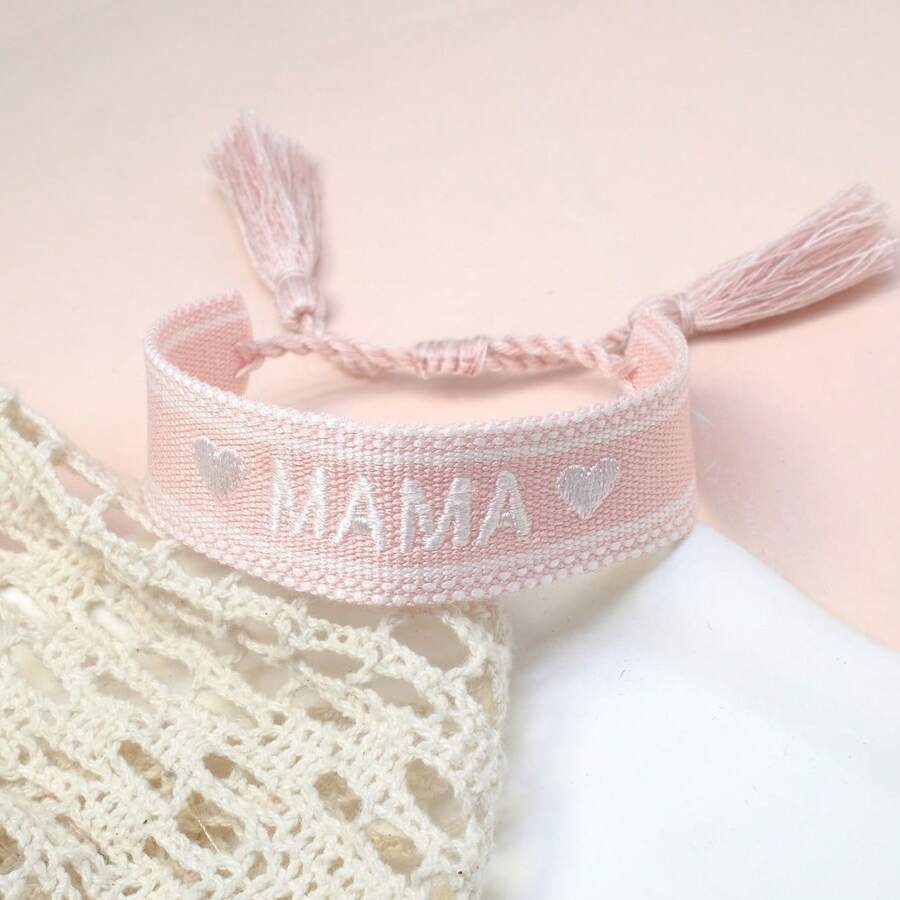 1 pièce Bracelet tissé bohème avec un cœur brodé "MAMA" et des pompons