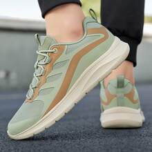 Men's Mesh Breathable Travel Shoes, Lightweight Soft Sole Shock Absorbing Running Sneakers, Spring