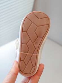 1 Pair Of Girls' Small Leather Shoes, Campus Dance Shoes, New 2025 Model With Bowknot Decor & Printed Small Beads, New Children Shoes, Princess Soft Bottom Fashionable Single Leather Shoes, For Spring/Autumn - White - View 5