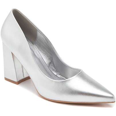 Sapatos femininos de bico fino e salto quadrado