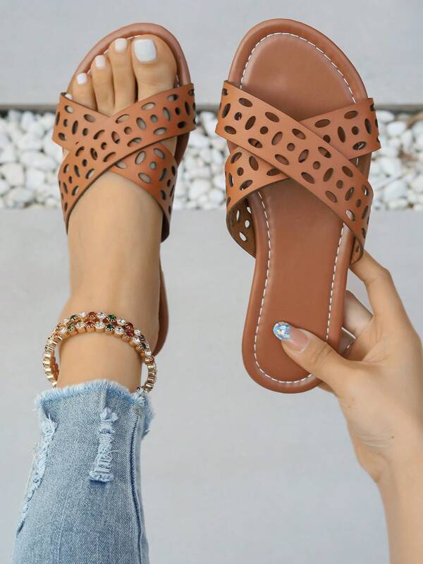 2025 Summer New Flat Crossover Hollow Brown Plus Size Breathable Slide Sandals