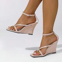 Sandalias de plataforma con tiras cruzadas de punta cuadrada, zapatos de tacón alto versátiles de moda, suela gruesa, disponibles en tallas grandes para mujeres