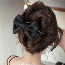 1pc Retro Versatile Bow Hair Clip, Sophisticated Twist Barrette For Women, 2025 New Design