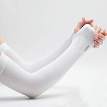 1 对男女通用冷却冰丝臂套，防紫外线袖套，适合高尔夫、骑自行车、跑步和驾驶