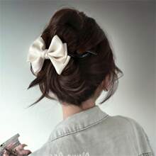 1pc Retro Versatile Bow Hair Clip, Sophisticated Twist Barrette For Women, 2025 New Design