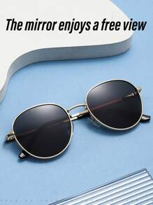 一副时尚圆形金属眼镜，男女皆宜，适合热带海滩度假、户外旅行、购物街、摄影配件以及父亲节必备礼物。作为父亲节的理想礼物，这副眼镜可以帮助您的父亲重拾青春活力。 - 灰色 - 查看 3