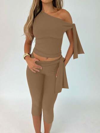 2pcs Women's Summer Simple Solid Color Asymmetrical Collar Top & 3/4 Pants Set