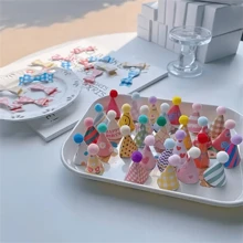 30/60pcs Mini Party Hat Cake Flag, A Decorative Item For Cakes, Featuring A Cute Cartoon Hat, Perfect For Birthdays, Holiday Festivities, And Dessert Table Adornment.