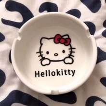 1pc Sanrio Cartoon Cute Ceramic Ashtray, Simple European Style Ceramic Household Living Room Decor Accessory, Fashionable Ashtray