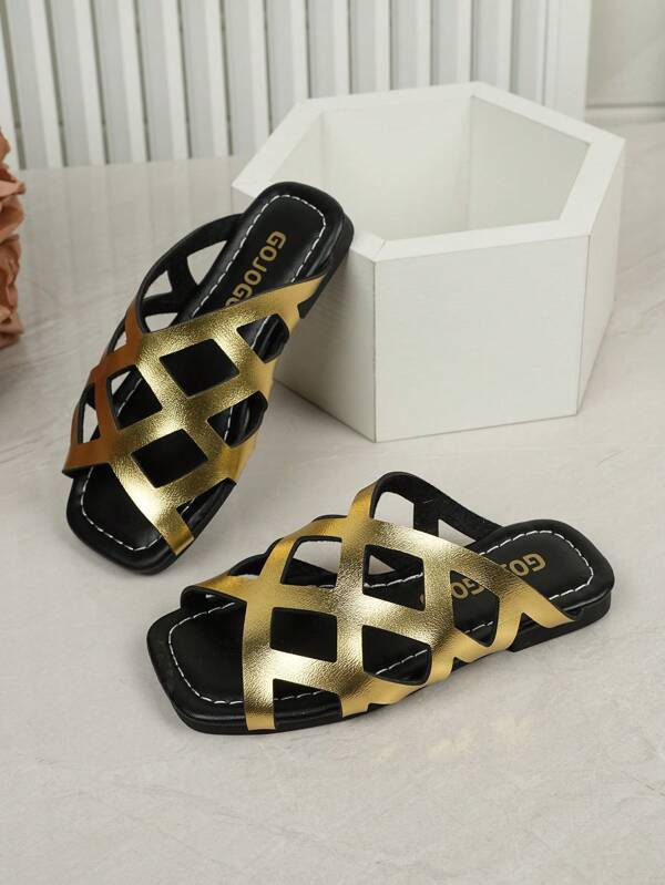 Girls' Outdoor Slippers Summer New Square Toe Grid Integrated Decorative Bag With Foot Back Design Anti Slip Fashionable And Generous Children's Flat Bottomed Beach Slippers