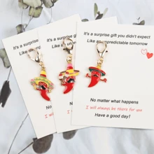 1 件或 3 件音乐元素钥匙扣，黄瓜泡菜和吉他、辣椒和麦克风、耳机和手势等创意设计，特殊口袋拥抱卡激励礼物，适合音乐爱好者、感谢礼物、音乐教师、学生音乐家、毕业礼物、理想的音乐节派对装饰品 - 多色 - 查看 14