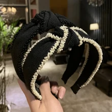 1/2 Peças Faixa de Cabelo com Desenho Trançado em Preto e Branco, Decorada com Miçangas Requintadas. O Desenho torcido adiciona um toque de moda. Textura macia, confortável de usar e com moderada aderência, não escorrega facilmente. Adequado para cabelos na altura dos ombros, rabo de cavalo baixo