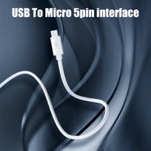 Ten 1m/0,5m biały kabel Micro USB ma elegancki i minimalistyczny styl. Jego czysty biały odcień nadaje mu nowoczesny, uporządkowany wygląd. Idealny do użytku domowego i biurowego, idealny do ładowania i synchronizowania smartfonów, tabletów i różnych małych urządzeń elektronicznych. Podczas podróży jego kompaktowa długość ułatwia pakowanie, zapewniając, że Twoje urządzenia pozostaną zasilane i gotowe do przesyłania danych w dowolnym miejscu.