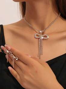 3 pezzi Set di collana girocollo e orecchini con fiocco di cristallo e strass per donne, orecchini a fiocco in argento e zirconia luccicanti per spose, matrimoni, feste e accessori eleganti per San Valentino