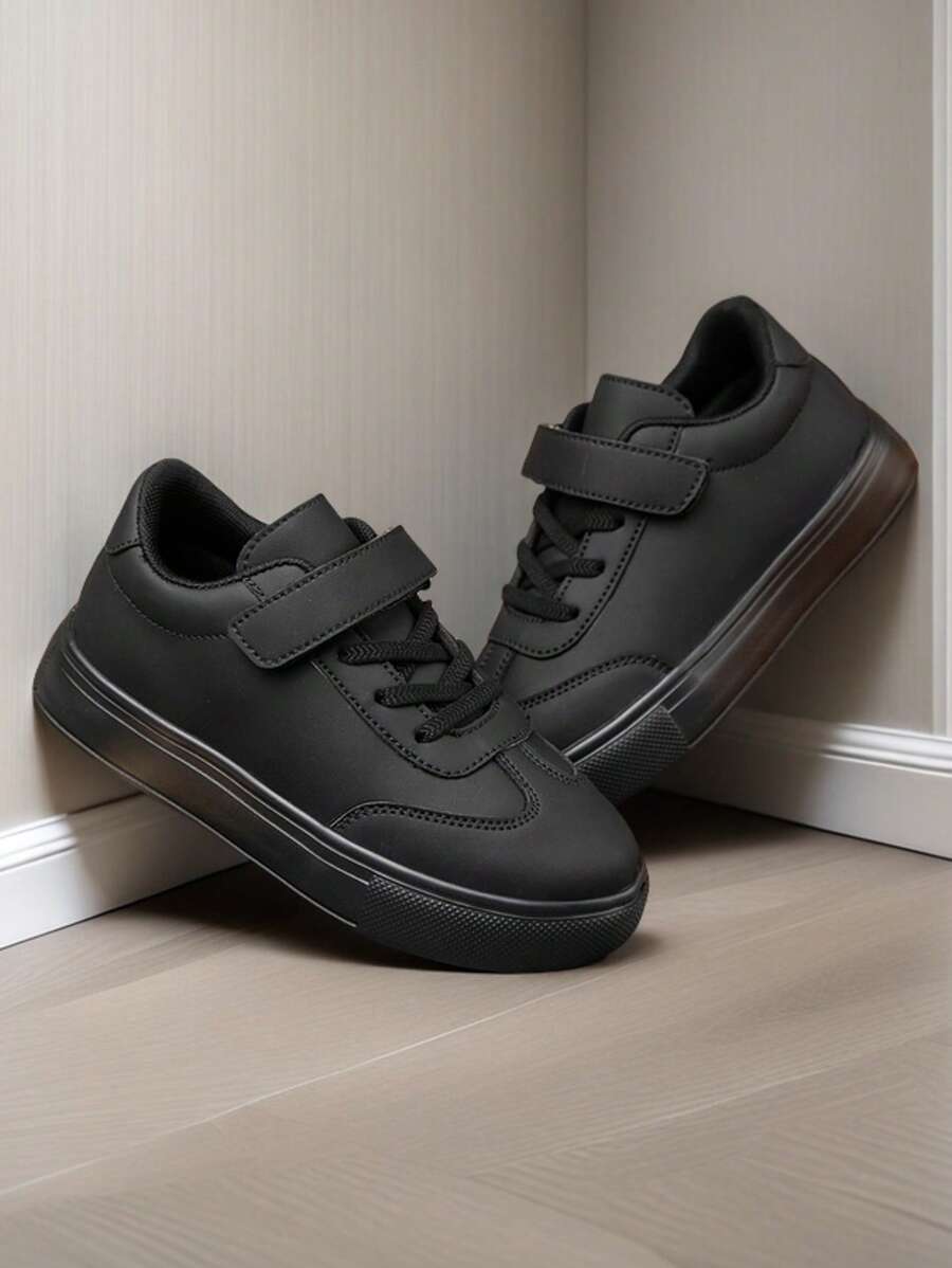 2025 男女款经典休闲鞋，采用钩环设计，平底缓震轻便儿童运动鞋，时尚百搭