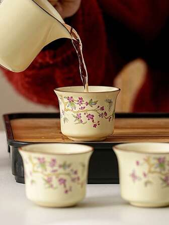 1 pieza/2 piezas Taza de té de cerámica con patrón de flores de glicinia moradas, taza de té de boca ancha estilo retro chino, elegante tazón de té de base alta en beige, adecuado para huéspedes, anfitriones, degustación de té, uso diario en el hogar, oficina, casa de té, recuerdo, regalo de negocios, regalo de reunión anual, regalo de vuelta a la escuela