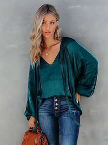 Camicia elegante da donna taglie comode con polsini annodati e maniche arricciate