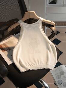 夏季新款圆领女白色露背泰迪熊戴棒球帽饮料图案印花简约时尚适合通勤夏季女针织上衣 - 白色 - 查看 2