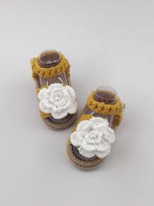 1 Pair Infant Flower Handmade Crochet Pre-Walker Socks - Yellow - View 5