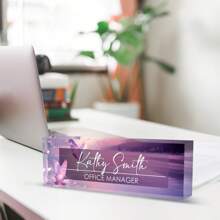 [Placa de nombre de escritorio personalizable] 1 pieza Placa de nombre de escritorio acrílica elegante - personalizable con diseño de mariposa de acuarela, letrero de sobre mesa personalizado - regalo de aprecio ideal, accesorios de escritorio acrílicos, regalos de oficina para el jefe, regalos de aprecio a los empleados