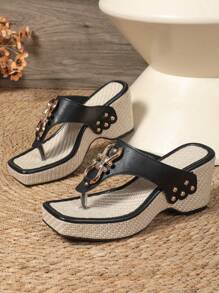 女士夏季金属扣装饰柔软鞋面舒适人字拖凉鞋，厚底厚底，适合长期穿着，百搭，可搭配裙子和裤子，适合日常、工作、约会或派对，简约时尚坡跟凉鞋