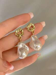1 Pair Minimalist Retro Elegant Asymmetrical Faux Pearl French Style High-End Earrings, Suitable For Women's Daily And Holiday Wear