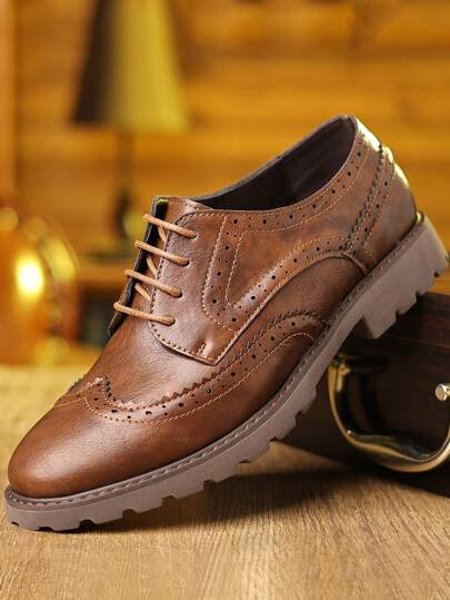 Nova Chegada Brogues Esculpidos Sapatos Sociais Para Homens, Estilo Britânico Retrô