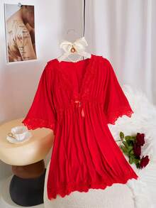 1 قطعة فستان نوم نسائي مقاس كبير خفيف الوزن مزين بالدانتيل نصف الأكمام، قماش ساتان ناعم ومريح، مناسب للارتداء في المنزل والنوم، للاستخدام في عيد الميلاد - الأحمر - مشاهدة 2