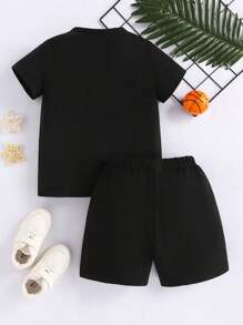 2 Stücke/Set Jungen Lässig Numerisch Grafisch bedrucktes Kurzarm T-Shirt und Shorts Design, bequeme Sommer Kinderkleidung