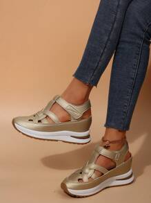 1 Pair Women Thick Sole Hollow Breathable Casual Platform Sandals,Hook And Loop Closure, Fashion Versatile Black Sports Shoes