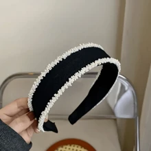 1/2 Peças Faixa de Cabelo com Desenho Trançado em Preto e Branco, Decorada com Miçangas Requintadas. O Desenho torcido adiciona um toque de moda. Textura macia, confortável de usar e com moderada aderência, não escorrega facilmente. Adequado para cabelos na altura dos ombros, rabo de cavalo baixo