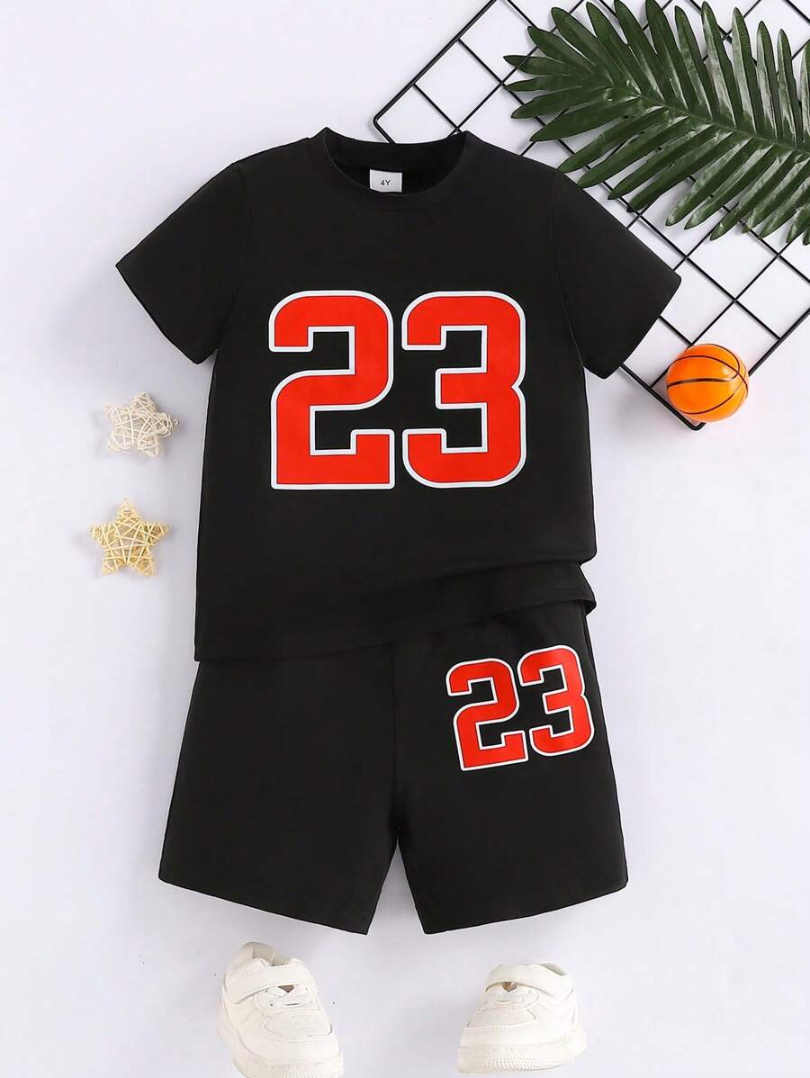 2 Stücke/Set Jungen Lässig Numerisch Grafisch bedrucktes Kurzarm T-Shirt und Shorts Design, bequeme Sommer Kinderkleidung