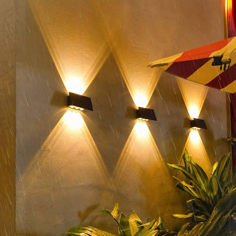 太阳能洗墙灯户外庭院家用壁灯花园氛围灯凸透镜发光6颗LED聚光灯