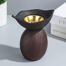 Un quemador de incienso y difusor de aroma de resina de estilo moderno y sencillo. Es adecuado para la decoración del hogar, dormitorios, salas de estar (como decoración central), oficinas, lugares de yoga y fiestas, creando una atmósfera elegante. También se puede utilizar para la decoración del templo. Este quemador de aromas es un regalo ideal para festivales, para los que regresan a la escuela, como regalo de graduación, o como regalo para las mujeres.