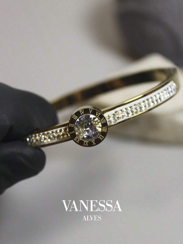 Pulseira Feminina Dourada Cravejada Com Pedras de Zircônia e Brilhante Luxo Aço Inoxidável