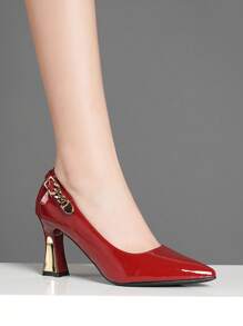 Sepatu hak tinggi wanita model slip-on warna solid klasik, nyaman, dan serbaguna berwarna merah dengan hiasan gesper, cocok untuk semua musim, elegan. - Merah - View 2