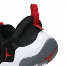 Nike 2025 儿童男孩 JORDAN 23/7.2 EASYON (PS) 低帮篮球鞋 HF3415-001