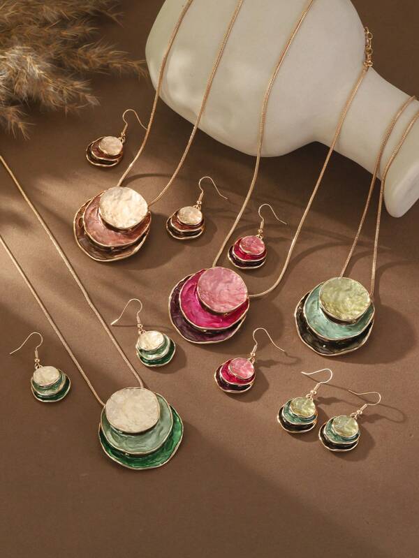 1 Set Zinc Alloy Green Layered Round Pendant Necklace And Earrings, Elegant Fashion Statement Jewelry Set, Creative Design, Accessory Gift For Women/Girls, Christmas, Street Wear, Party