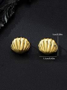 1 paire de boucles d'oreilles créoles texturées en forme de coquille de style plage océanique, plaqué or 18 carats en cuivre. Mode, pour le bureau