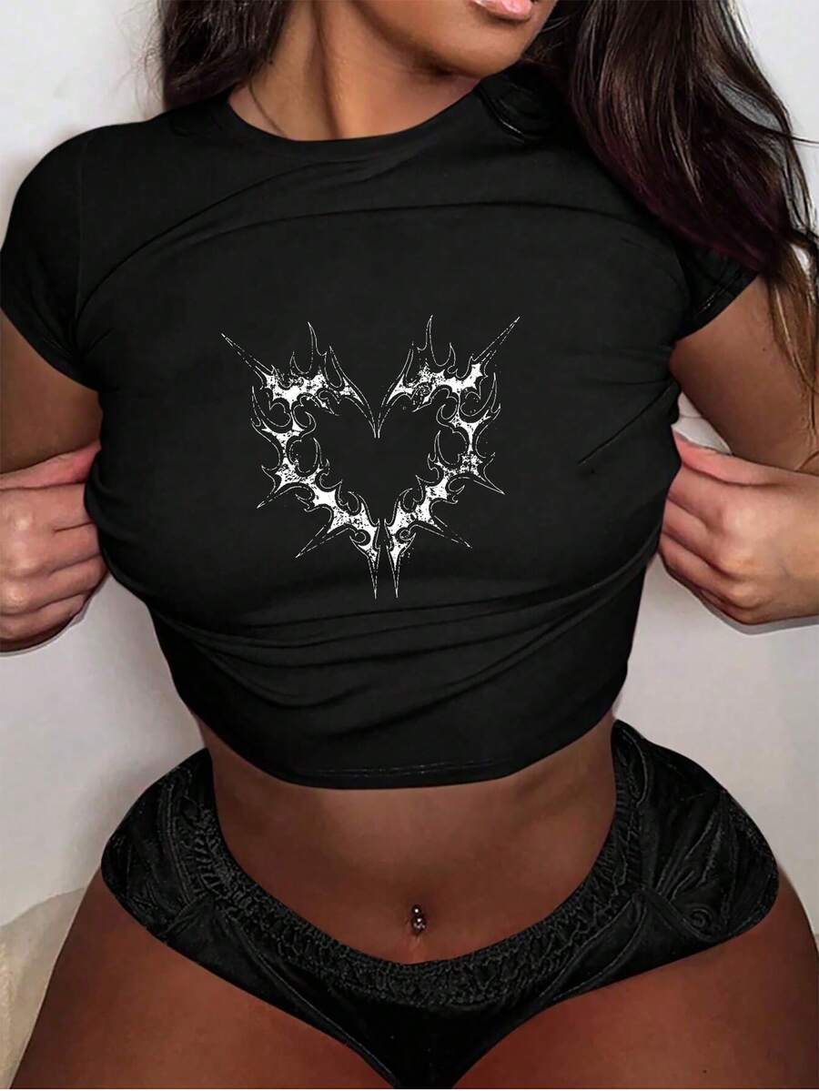 Y2K Grunge Heart Graphic Baby T-Shirt, 90s Emo Goth Y2K Aesthetic Baby Tee, Punk Retro Heart Pattern Shirt, Slim Fit Y2K Style Baby Tee