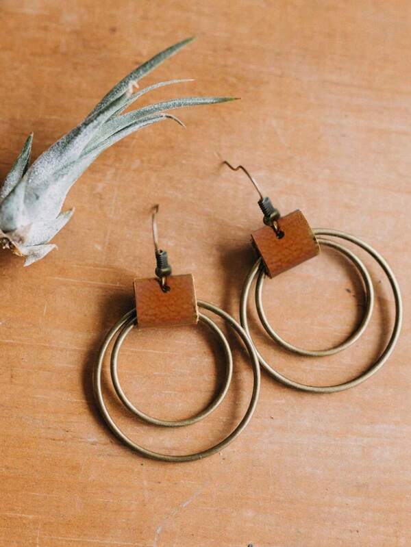 2 piezas de Aros y Bronce, aretes de aro con doble anillo dorado, hipoalergénicos, barras marrón, aretes antiguos de oro estilo boho