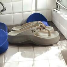 CHANCLAS COMODAS DE MUY BUENA CALIDAD PARA SALIDAS CASUALES - Caqui - Ver 3