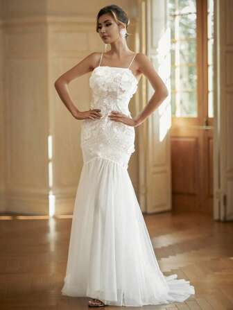 优雅性感的紧身连衣裙，带有贴花细节和露背，非常适合新娘婚礼、晚宴和正式舞会、派对礼服、婚礼宾客礼服、礼服