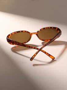 1 Pair Women's Oval Leopard Pattern Plastic Frame Fashion Glasses, Street Style Glamorous, Elegant, Intricate, Sexy Boho Fashion, Suitable For Photoshoot, Walking, Date, Holiday Gift For Summer Beach Vacation,Outdoor,Travel