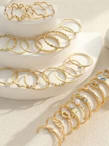 28pcs Minimalist Rhinestone Heart & Wave Rings, Gold Geometric Knuckle Rings Set [Size Noted, Closed Rings, Please Do Not Force Open]