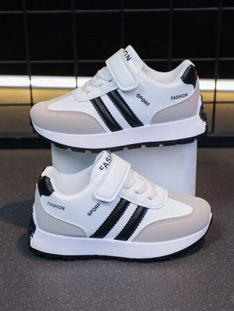 1 双舒适儿童户外百搭软底运动鞋适合户外、度假、学校、所有季节