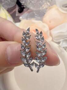 1 对优雅的叶子设计耳环 - 镶嵌精致细节，简约而独特的风格，适合女性日常穿着和派对场合，防过敏，易于搭配各种服装 - 多色 - 查看 7