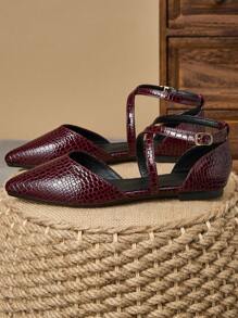 Chaussures plates pointues à lacets pour femmes, élégantes pour le trajet, le bureau, les sorties décontractées et l'extérieur. Confortables plates à enfiler ajourées. Automne, rouge vin